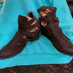 Jeffrey Campbell ankle bootie, sz 9.5 dark brown leather